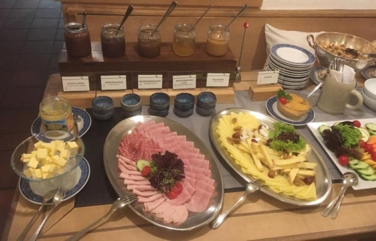维内格酒店 克洛斯特斯 外观 照片